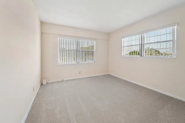 Residence photo 14
