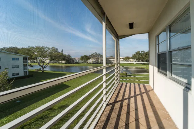 Residence photo 24