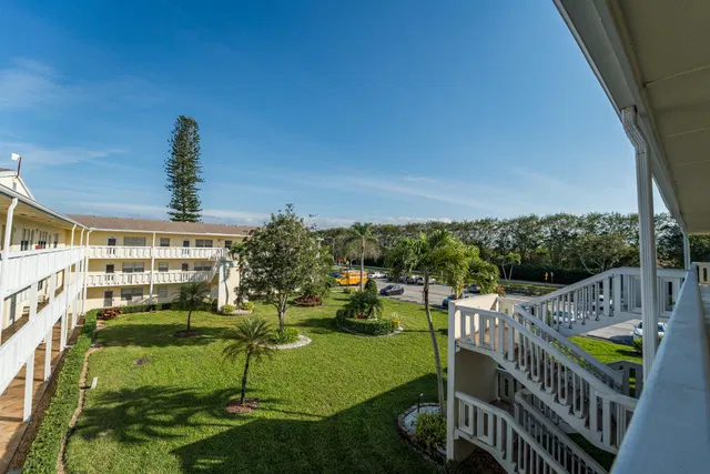 Residence photo 30