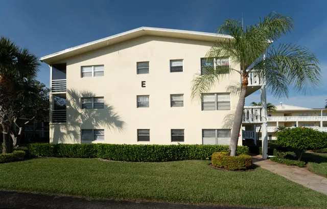 Residence photo 32