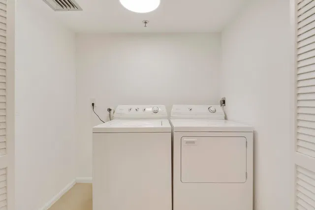 Unit 417 photo 15