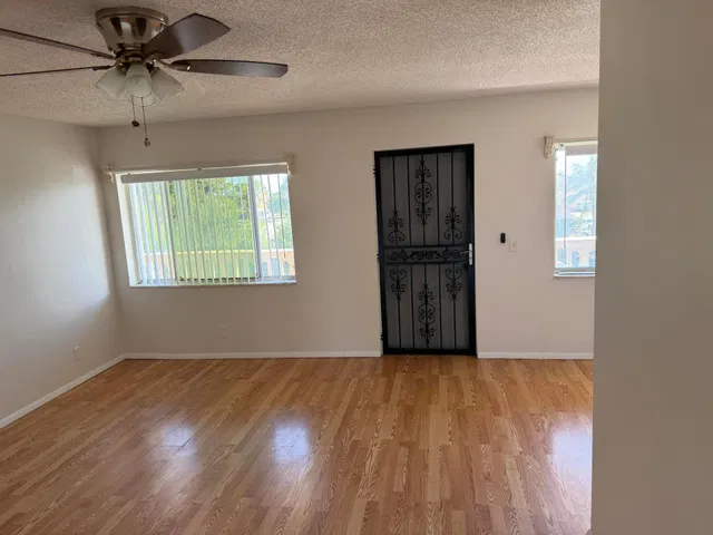 Unit 312 photo 8