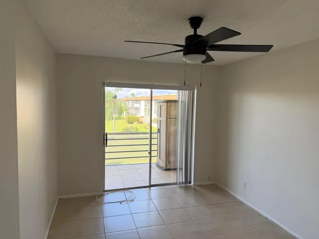 Unit 312 photo 14