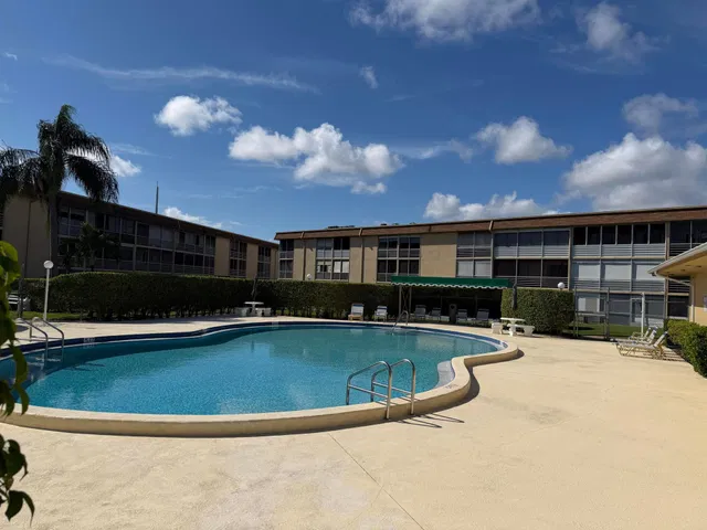Unit 312 photo 28