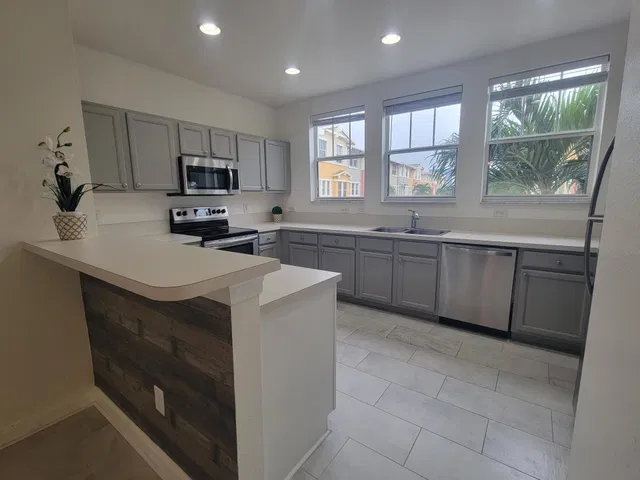 Cityside West Palm Beach Unit 5 photo 8