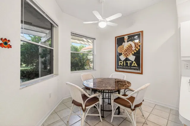 Unit 1304 photo 12