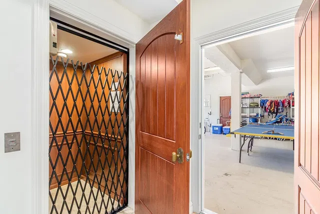 Residence photo 33