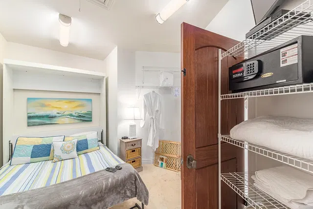 Residence photo 73