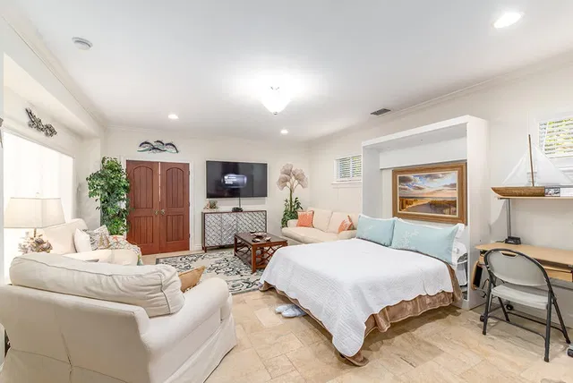 Residence photo 87