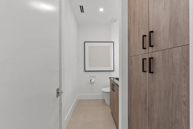 Unit 204 photo 19