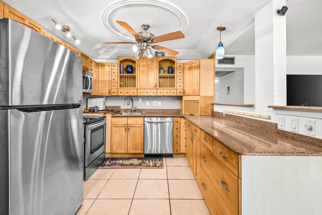 Residence photo 6