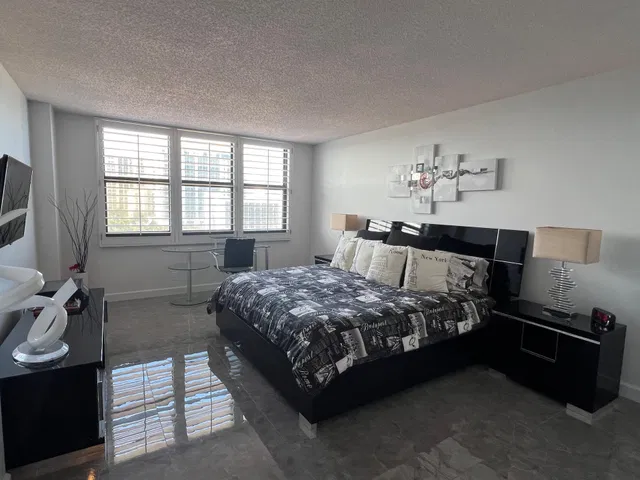 Singer Island Unit 905 photo 9