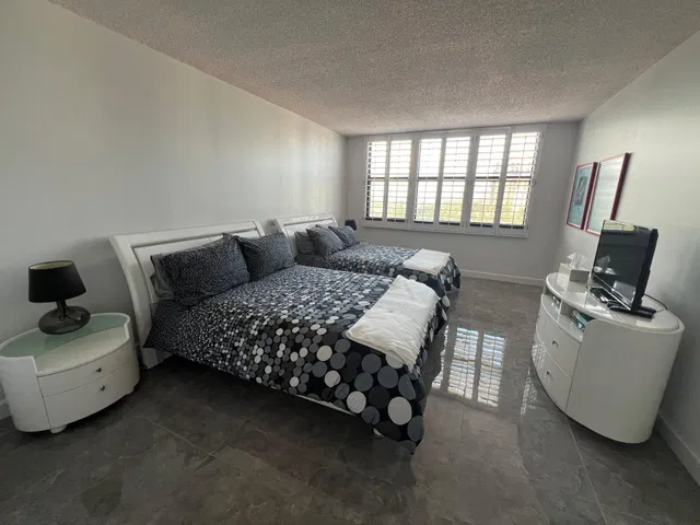 Singer Island Unit 905 photo 14