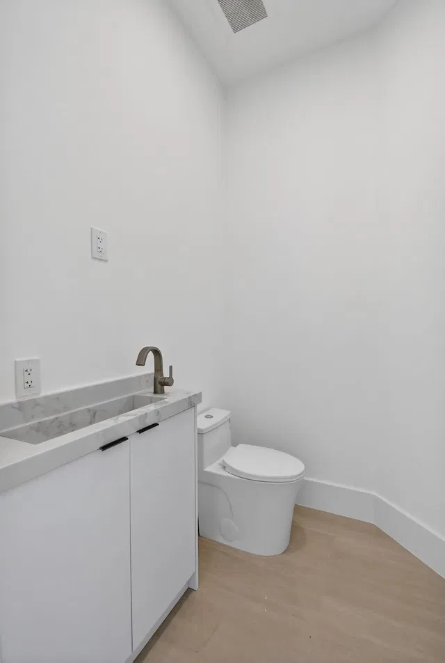 Residence photo 17
