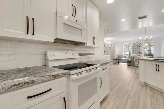 Charleston Court at Abacoa Residence photo 2