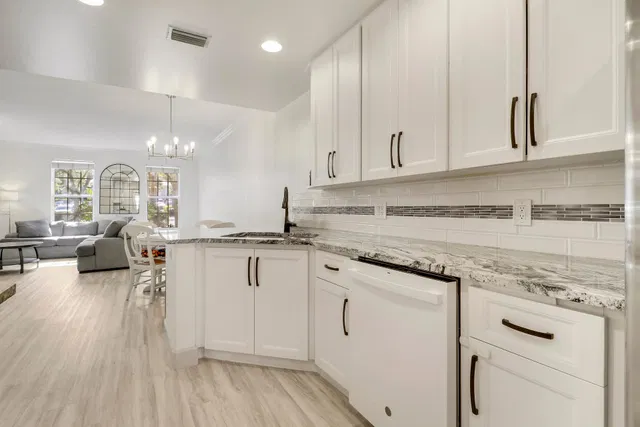 Charleston Court at Abacoa Residence photo 3