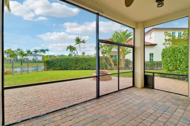 Evergrene Palm Beach Gardens Residence photo 26