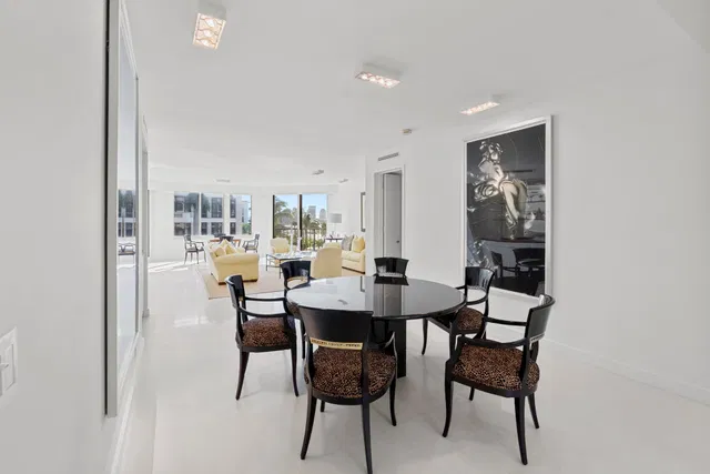 L'Ermitage Palm Beach Unit 302 photo 2