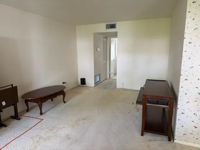 Unit E5 photo 8