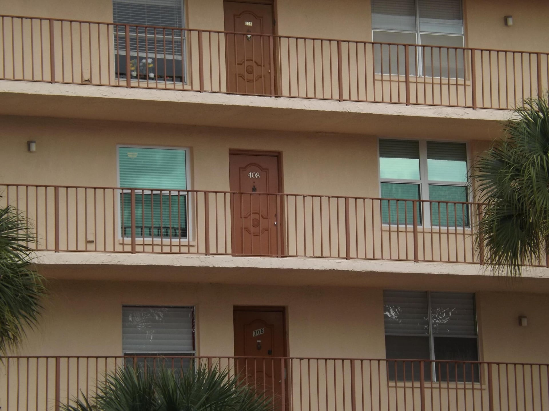 Unit 408 photo 4