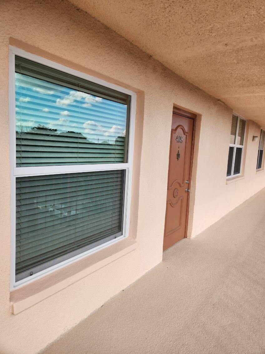 Unit 408 photo 5