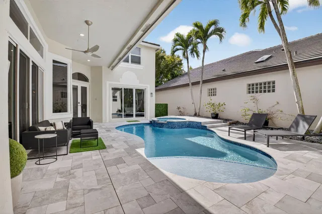 Woodfield Country Club Residence photo 2
