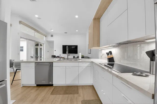 Woodfield Country Club Residence photo 18