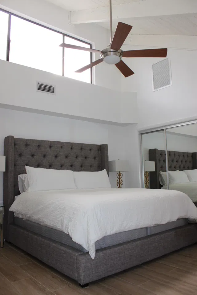 Unit 15 E photo 3