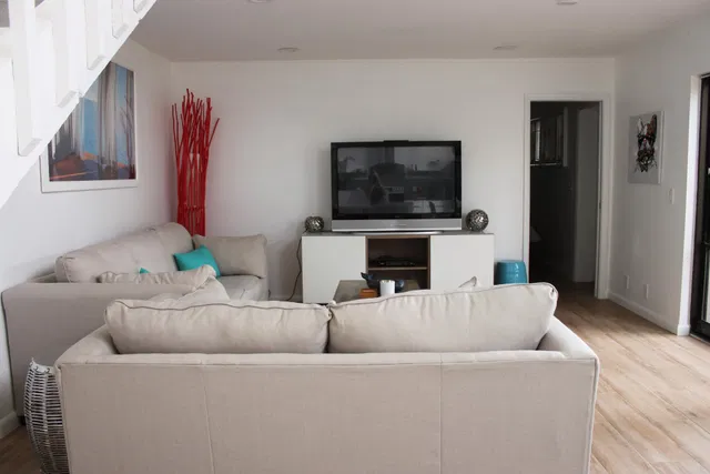Unit 15 E photo 7
