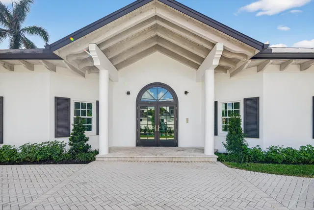 Residence photo 3