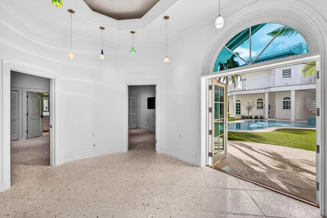 Residence photo 6