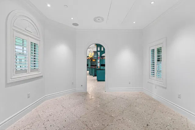 Residence photo 18