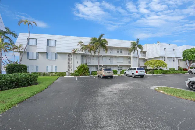 Singer Island Unit 159 photo 2