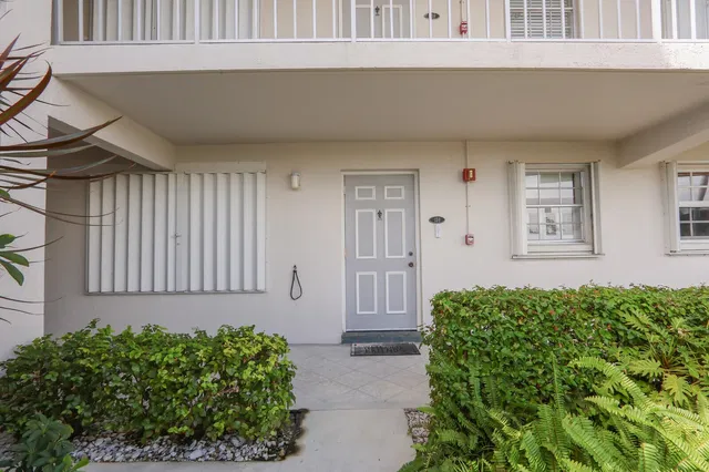 Singer Island Unit 159 photo 3