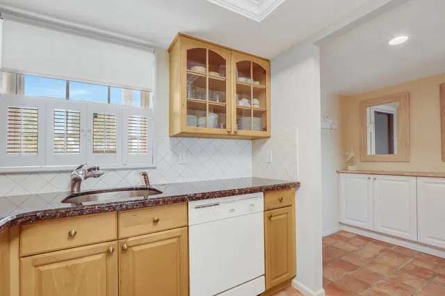 Singer Island Unit 159 photo 6