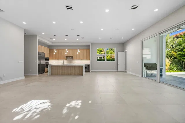 Palm Trail Delray Beach Residence photo 9