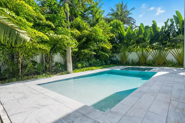 Palm Trail Delray Beach Residence photo 15