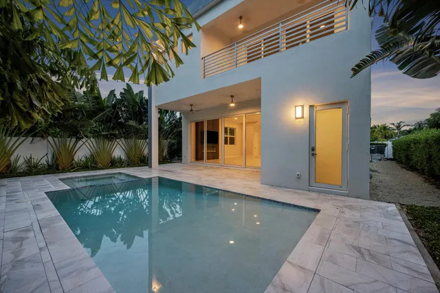 Palm Trail Delray Beach Residence photo 17