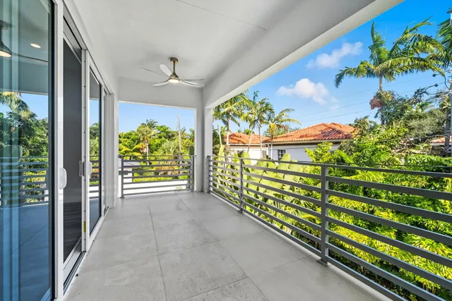 Palm Trail Delray Beach Residence photo 32