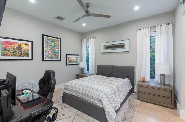 Residence photo 24