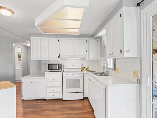 Residence photo 12