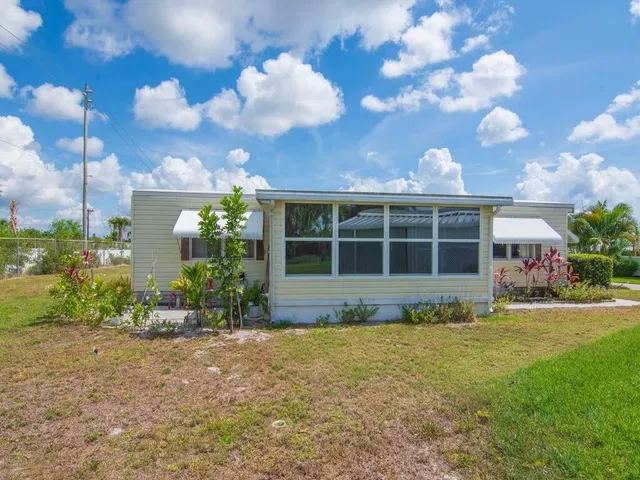 Residence photo 30
