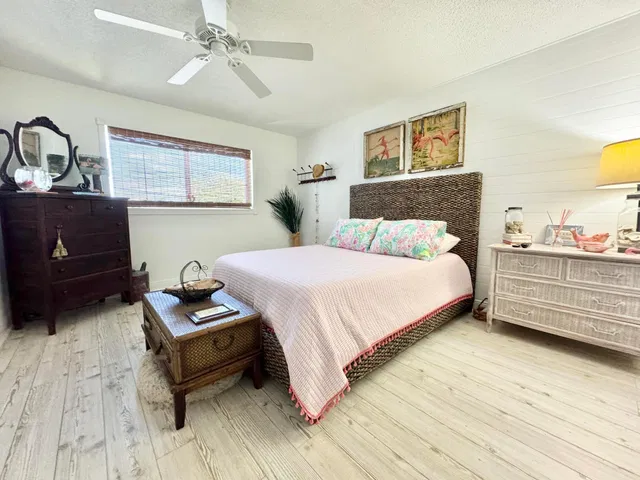 Unit 203 photo 31