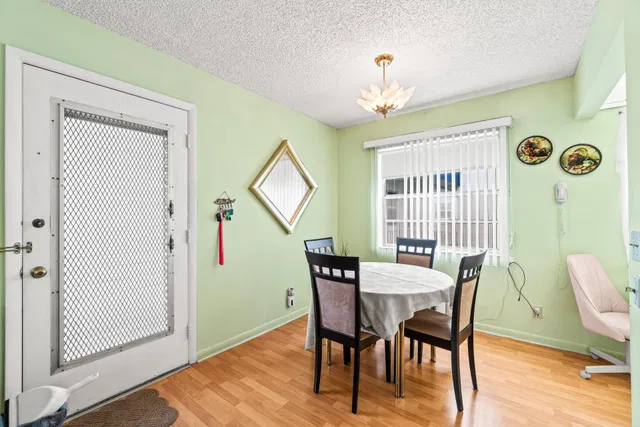Unit 508 photo 4