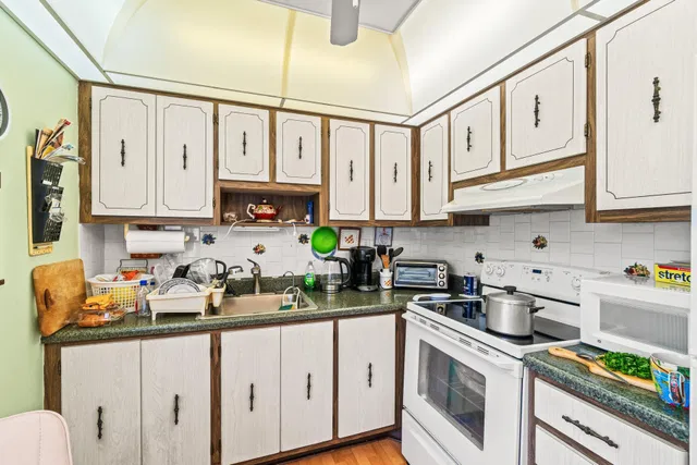 Unit 508 photo 8