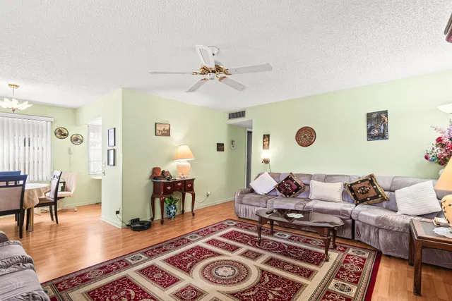 Unit 508 photo 9