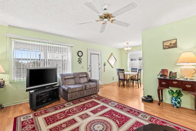 Unit 508 photo 16
