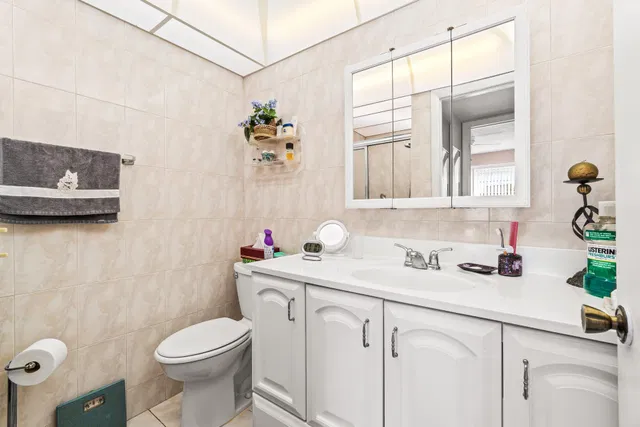 Unit 508 photo 21