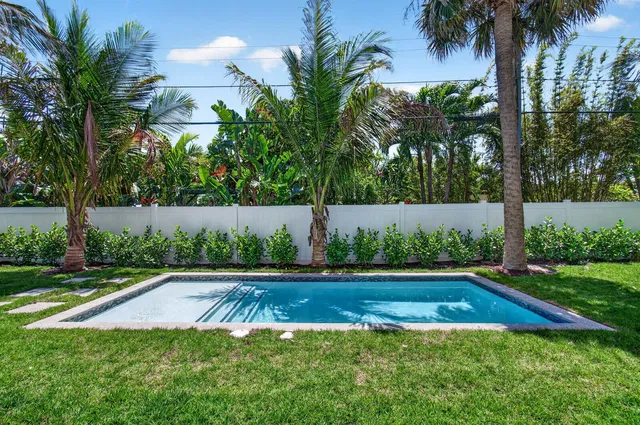 SoSo West Palm Beach Residence photo 11