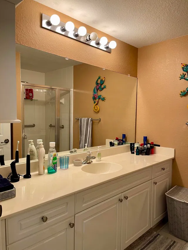 Unit 108 photo 14